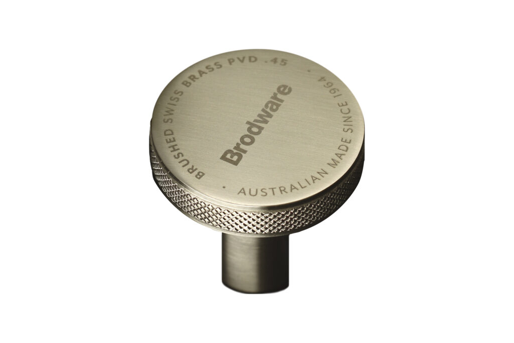 Brodware Tap’s Brushed Swiss Brass finish on a brushed stainless steel control knob with knurled grip.